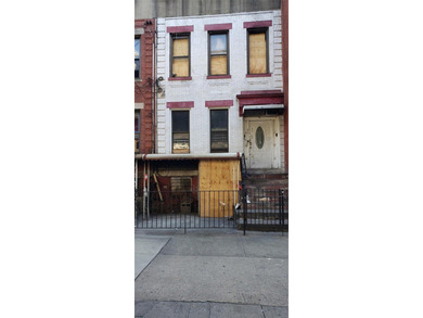 East River Home For Sale in Long Island City New York