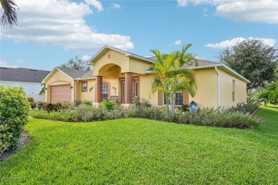 JUST REDUCED....Amazing home with vaulted ceilings that shows - photo 5