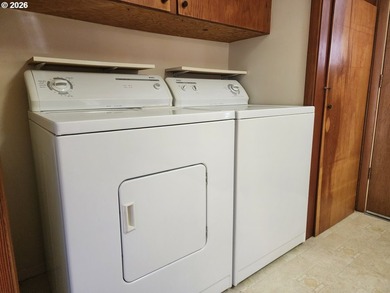 Price Reduction! Welcome to this inviting 2-bedroom, 1.5 bath - photo 17