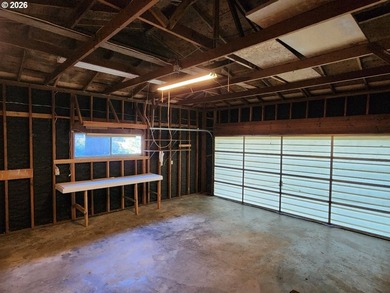 Price Reduction! Welcome to this inviting 2-bedroom, 1.5 bath - photo 18
