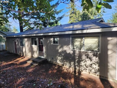 Price Reduction! Welcome to this inviting 2-bedroom, 1.5 bath - photo 20