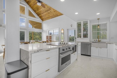 Stunning bayfront living in Key Largo's sought-after Buccaneer - photo 21
