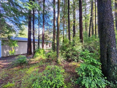 Price Reduction! Welcome to this inviting 2-bedroom, 1.5 bath - photo 21