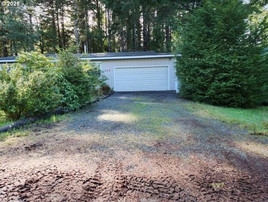 Price Reduction! Welcome to this inviting 2-bedroom, 1.5 bath - photo 27