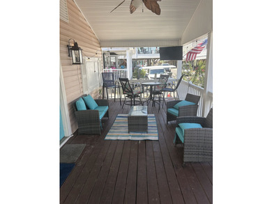 Bright and roomy 3BR/2BA cottage, fully furnished, is located - photo 9