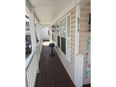 Bright and roomy 3BR/2BA cottage, fully furnished, is located - photo 10