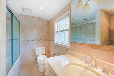 Welcome to this beautiful expanded colonial house, located in a - photo 6