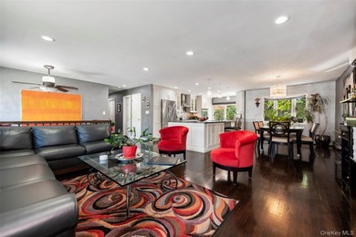 TURNKEY & SIMPLY BEAUTIFUL!!! This Renovated Wedgewood Wide Line - photo 2