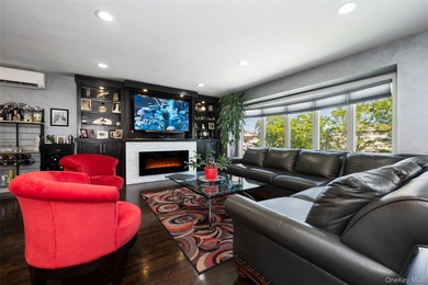 TURNKEY & SIMPLY BEAUTIFUL!!! This Renovated Wedgewood Wide Line - photo 4