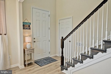 Discover coastal luxury in this exquisite, fully furnished, end - photo 8
