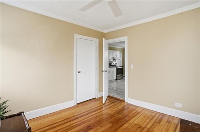 Private first-floor residence in the rear building at 48 1/2 - photo 15