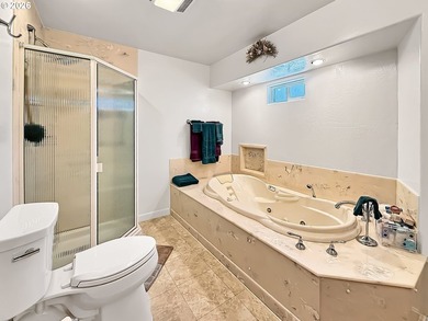 Oceanfront Oasis Home with Stunning Panoramic Views from inside - photo 19