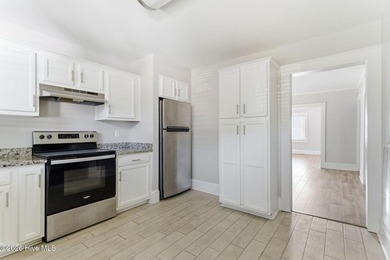 Welcome to this beautifully updated 3-bedroom, 1-bath bungalow - photo 22