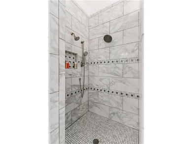 Welcome to 306 Broadway, an exceptional Southend retreat ideally - photo 26