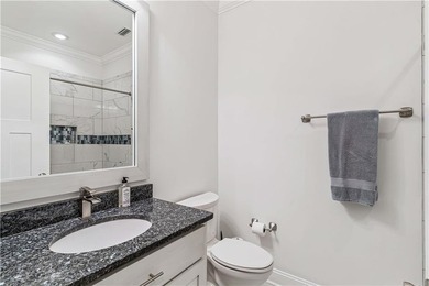Welcome to 306 Broadway, an exceptional Southend retreat ideally - photo 29