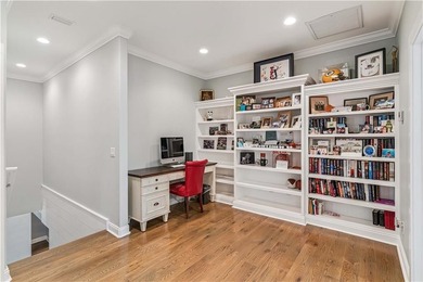 Welcome to 306 Broadway, an exceptional Southend retreat ideally - photo 31