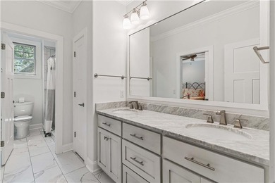 Welcome to 306 Broadway, an exceptional Southend retreat ideally - photo 33