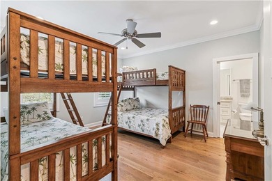 Welcome to 306 Broadway, an exceptional Southend retreat ideally - photo 37