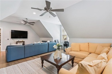 Welcome to 306 Broadway, an exceptional Southend retreat ideally - photo 38