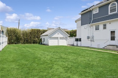 Spacious and beautifully maintained 3-bedroom, 2.5-bath home - photo 4
