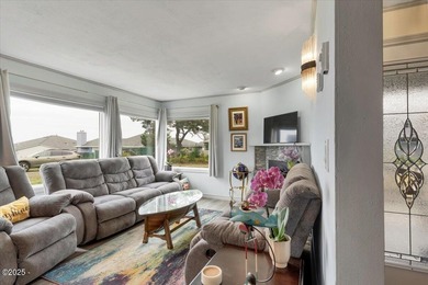 Welcome to your coastal retreat! Beautiful ocean view home just - photo 5