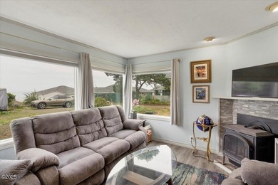 Welcome to your coastal retreat! Beautiful ocean view home just - photo 8
