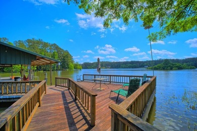 TURNKEY WATERFRONT on 2 pristine acres! This FULLY FURNISHED - photo 3