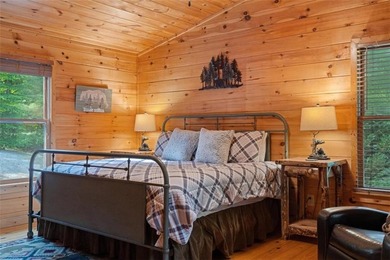 A peaceful lakeside escape awaits in this charming mountain - photo 19