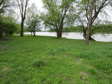Kankakee River Acreage For Sale in Wilmington Illinois