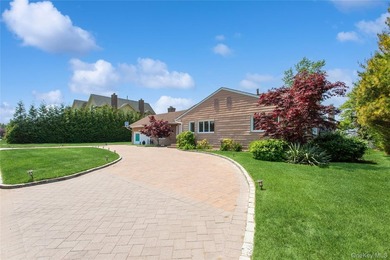 Welcome to one of Hewlett Harbor's finest waterfront offerings - - photo 3