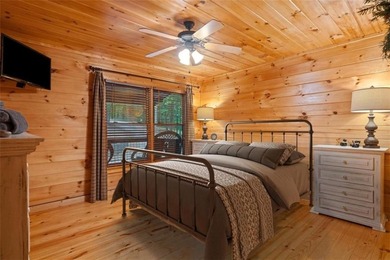 A peaceful lakeside escape awaits in this charming mountain - photo 24