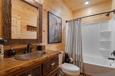 A peaceful lakeside escape awaits in this charming mountain - photo 28