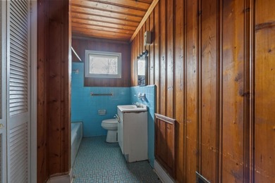 Looking for a manageable renovation project in a high-demand - photo 9