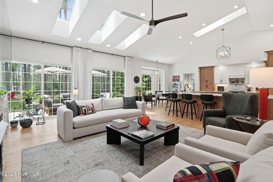 Stunningly renovated ranch on a prime golf course lot on the - photo 11
