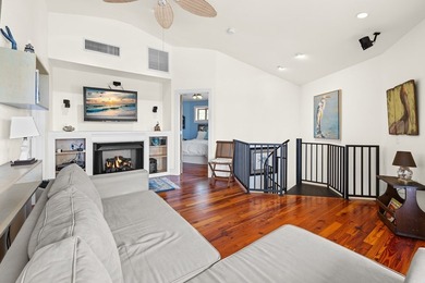 WATERFRONT HOUSE FOR SALE IN Suwannee!! This charming 3-bedroom - photo 17