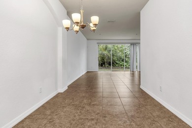 This beautifully maintained 3-bedroom, 2-bathroom end-unit - photo 9