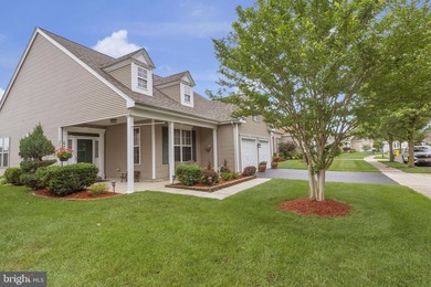 OFFER ACCEPTED-NO SHOWINGS -Welcome to this Stunning Pond-View - photo 2