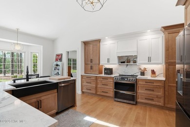 Stunningly renovated ranch on a prime golf course lot on the - photo 30
