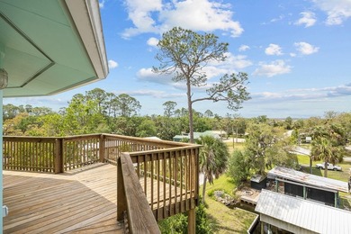 WATERFRONT HOUSE FOR SALE IN Suwannee!! This charming 3-bedroom - photo 37
