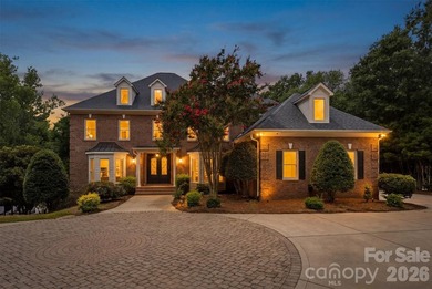 OPEN HOUSE: Saturday, 7/25 from 11-1 pm! A rare double-lot - photo 2