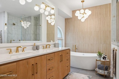 Stunningly renovated ranch on a prime golf course lot on the - photo 46