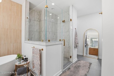 Stunningly renovated ranch on a prime golf course lot on the - photo 48