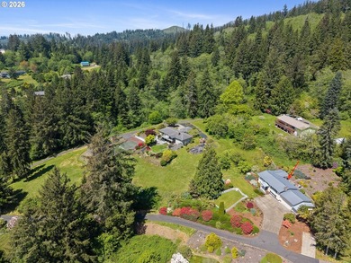 Stunning Valley Views & Coastal Convenience. This immaculate - photo 6