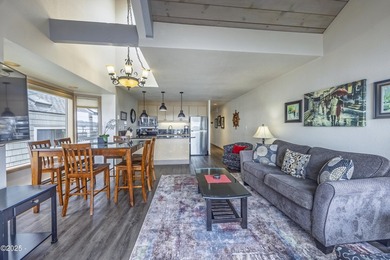 SELLER WILL PREPAY ONE YEAR OF HOA FEES WITH ACCEPTABLE OFFER! - photo 4