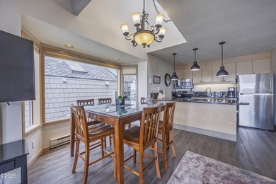 SELLER WILL PREPAY ONE YEAR OF HOA FEES WITH ACCEPTABLE OFFER! - photo 6