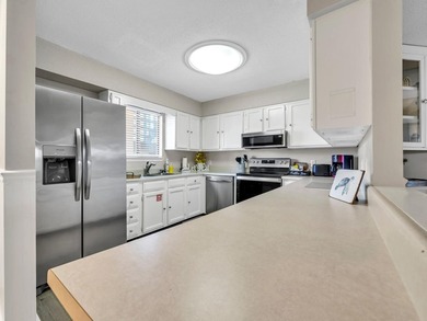 Ground floor unit, fully furnished and turn key. Ideal for a - photo 7