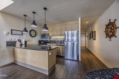 SELLER WILL PREPAY ONE YEAR OF HOA FEES WITH ACCEPTABLE OFFER! - photo 7