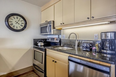 SELLER WILL PREPAY ONE YEAR OF HOA FEES WITH ACCEPTABLE OFFER! - photo 9