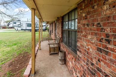 Charming Brick Home Ready for Its Next Owners! This brick home - photo 5