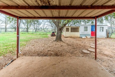 Charming Brick Home Ready for Its Next Owners! This brick home - photo 6